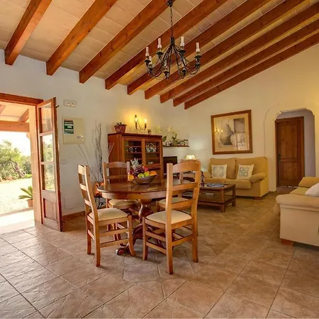 Sleeps 4 Pool Air Con Wifi * Pollença