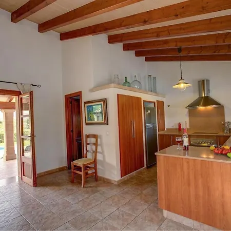 Sleeps 4 Pool Air Con Wifi *